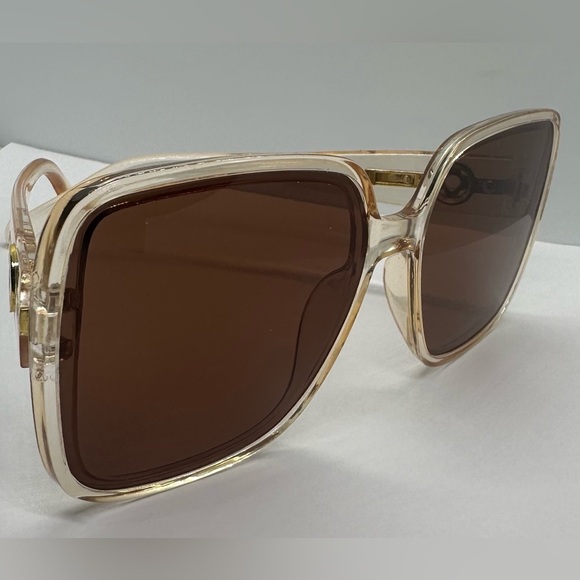 Chic & Trendy Oversized Square Frame Sunglasses - New Fashion Statement! main image 2